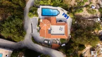 4-bedroom villa with amazing views Lapta Coastal Walkway附近的飯店