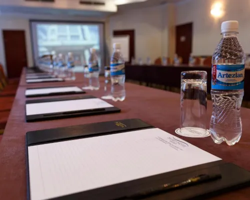 Smart Hotel Bishkek Geschäftseinrichtungen Photos