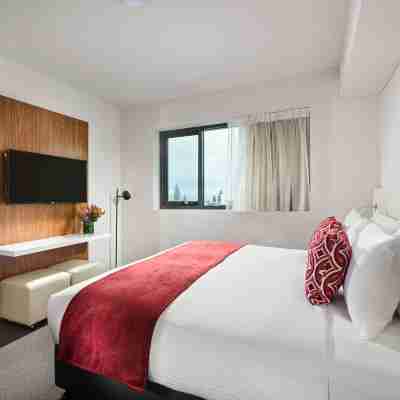 Ramada by Wyndham VetroBlu Scarborough Beach Rooms