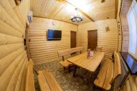 Village House Отели в г. 