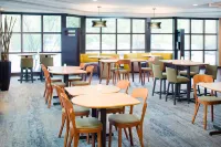 Courtyard by Marriott Ann Arbor - breakfast