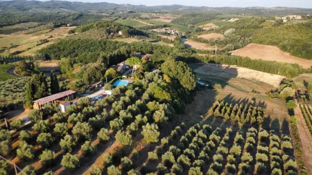 Apartment Casa Laura Отели рядом с достопримечательностью «Chiesa di Santa Maria Assunta»