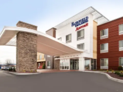 Fairfield Inn & Suites Utica Hotels in Utica