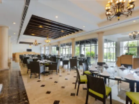 コートヤード バイ マリオット カンクン エアポート ベニート・ファレスのホテル