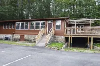 Cozy & Spacious Lake George "Lazy Bear Lodge II"