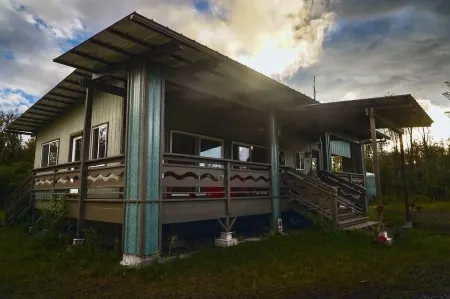 Rainforest Volcano Retreat – As Seen on TV! Near Volcanoes Nat’l Park Отели в г. Ферн-Форест