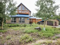 Mountain Cabin w/VIEWS in Brian Head, Utah! Fun to be had Winter, Summer & Fall! Hotels in Brian Head