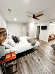 Little Bear Cottage Private,Luxury Getaway!SPA! FIRE PIT! 3 MLS FROM SNP - 4-نجوم