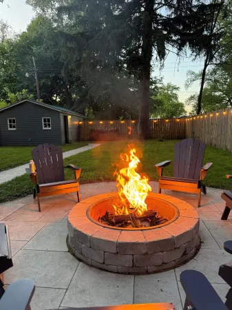 Only a half mile to Notre Dame  and Eddy street  Just Remodeled Отели в г. Саут-Бенд