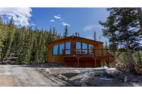 Mountain Base Camp, 2 Bedroom, Wood Stove Amazing Views, Middle of Everything Hotels near Alma Fire House & Mining Museum
