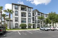 New Lakefront - 3 Bedroom/2 Bath - International Dr, Convention Center-Caribbean
