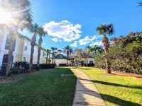 Beautiful Lake View Condo. Close to Disney