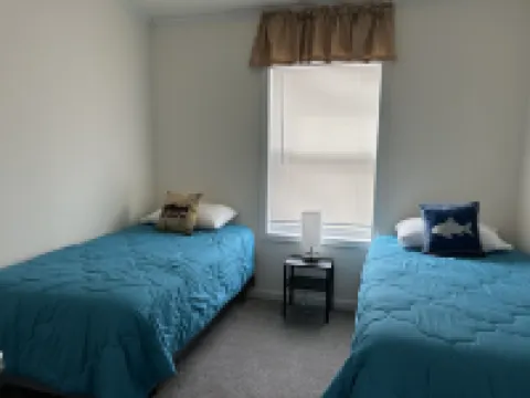 Lunker House By the Bay- Rural, Contemporary and Spacious-Moments from Downtown Hotels in Nasewaupee