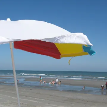 SEAS THE DAY Charming Folly Beach Apartment awaits your arrival!