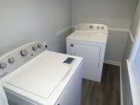 Spacious family friendly 3BR 1st FL apt. Kelly SQ, collages & universities Hotels in Worcester