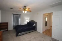 The Perch- 1 Bedroom garage apartment-2nd floor - balcony