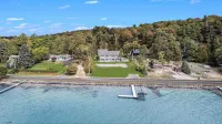 New Listing! Modern Luxury New Build Cottage on Crystal Lake