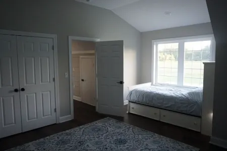 New Barn Apartment on 55 acres/waterfront