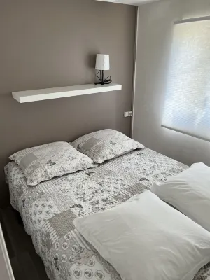 Pleasant accommodation near the sea Hotels near Plage of the Faviere