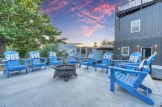 Luxurious Lakehouse Living