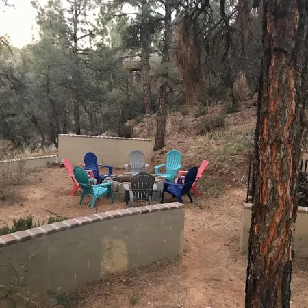 Cozy Family Friendly Lodge, 2 Games Rooms, Hot Tub, EV Charger