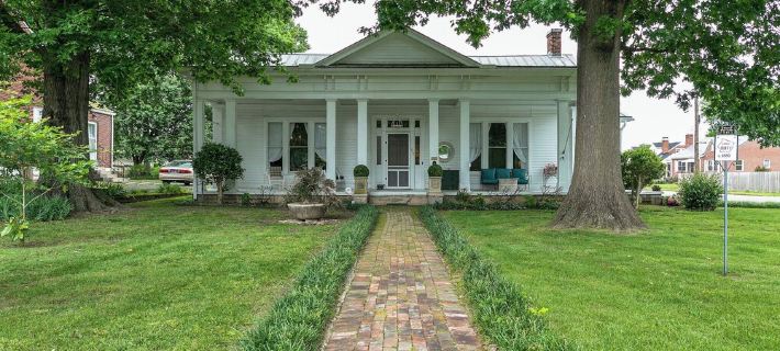 1883 Colonial Revival Historical Renovation Hotels in Maury County