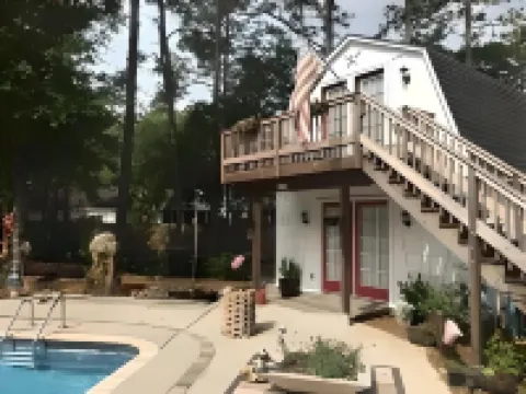 Beautiful 1BR Apt. Near Beach! Inc. Kit, Bath & LR