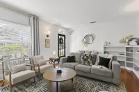 Hurricane Safe Haven Bungalow Near Armature Works Hotels in Tampa