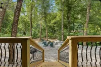 Cabin with Firepit~Arcade Games~River Boat Ramp~20 Min Lake Cumberland