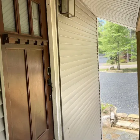 Modern Apartment on The Talimena Scenic Byway-walk to downtown