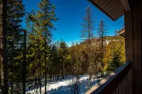 Whitefish Mountain Ski Condo - 1 BR, Kitchen, Hot Tub/Spa