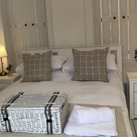 * See over 150 Amazing Guest Reviews on Airbnb * Location * Location * Location