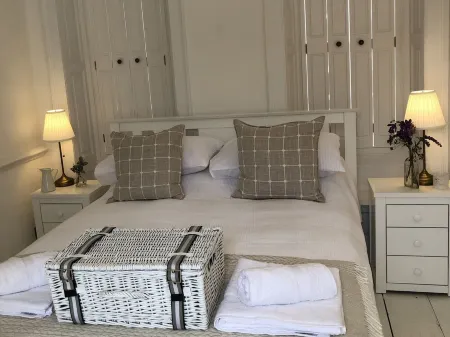 Location Location Location Only 5 Minutes Walk to Poole Quay Отели в г. Пул