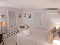 Tranquil Cape getaway 4BD 2BA with AC, Family and Pet Friendly!