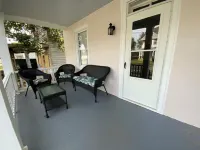 Spacious 4-bedroom house with AC and WiFi in charming Kennedyville Waterman’s Museum 주변 호텔
