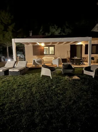 Relax Luxury House S'Arena Scoada Отели рядом с достопримечательностью «L'Orchidea dei F.lli Albano»