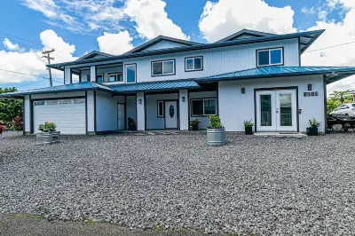 Hilo Hibiscus Vacation Home 3 bedrooms 沃爾瑪附近的飯店
