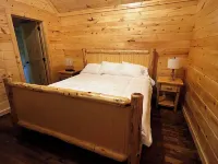 Cabernet Cabin near JVD vineyard Hotels in Traphill