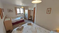Delightful country cottage. Stunning views.  A few minutes walk to Seatown beach
