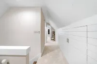 The Happy Place - Renovated + Walkable in the heart of Port Royal<br>