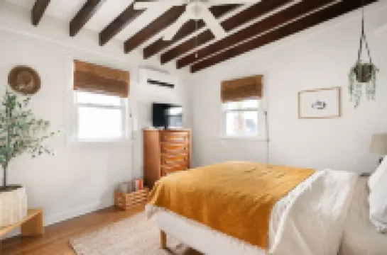 The Casita - Close to Beach & Bay, Outdoor Shower!