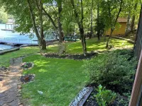 Private Dock, Mountain View, Lake Front, 2 kayaks, 2 SUPs, 1 canoe, Hot tub - 4-Star