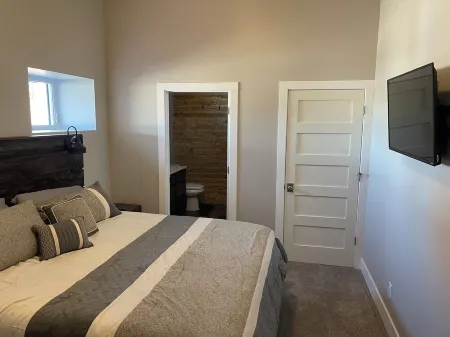 The Lawft, Suite 3,   2King Beds each with its own bath,No Cleaing Fee or Stairs