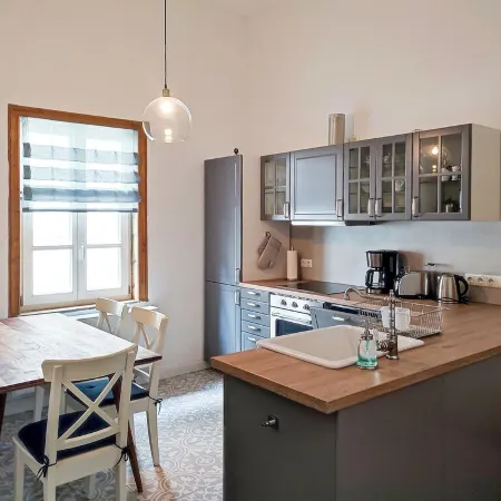 Renovated historic apartment - bright and spacious