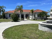 Luxury Villa on Canal