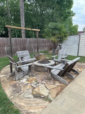Beautiful backyard and cozy interior has everything you need and is pet friendly Hotels near Thompson Park