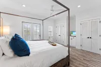 New Park District! Across From Watercolor Beach Club 1 BR & Loft,  1.5 BA - 발코니