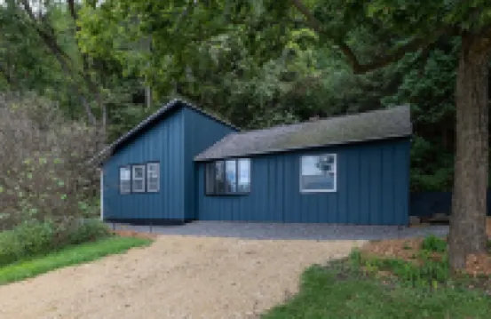 Stylish 1 bedroom cottage along the Mississippi River