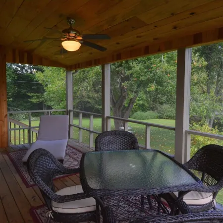 Tallulah House - A remodeled home place now available for short time rental.