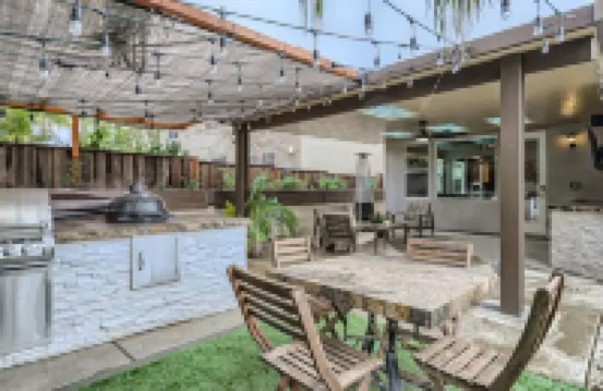 Luxury 3bd/2ba Roseville Home Hot Tub & Game Room